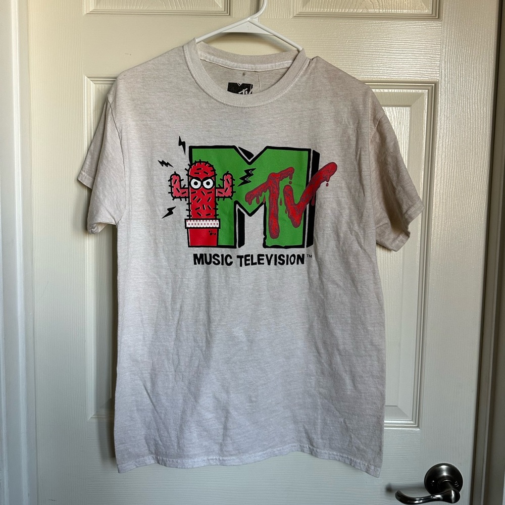 PacSun MTV Graphic Tee in White and Green